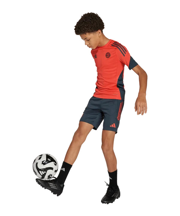dětské tréninkové kraťasy adidas fc bayern mnichov bílé