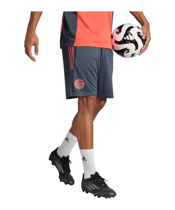 tréninkové kraťasy adidas fc bayern mnichov šedé