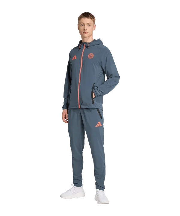 cestovní kalhoty adidas fc bayern mnichov tech šedé