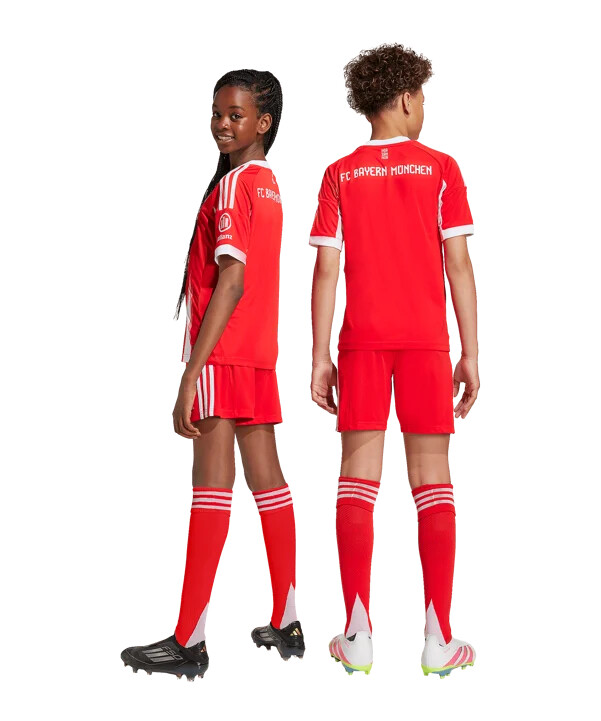 dětské domácí kraťasy adidas fc bayern mnichov 20252026 červené