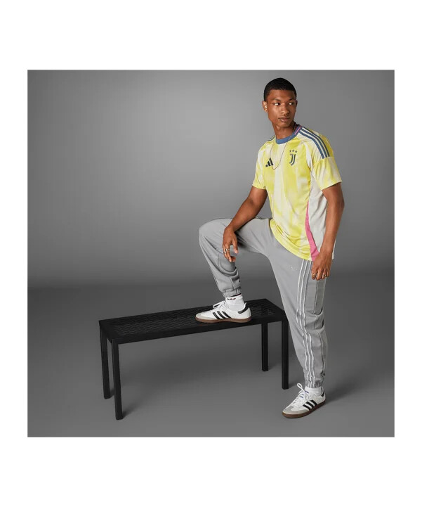 venkovní dres adidas juventus turín 20242025 žlutý