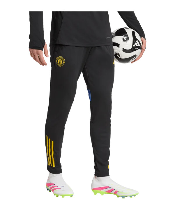 tréninkové kalhoty adidas manchester united cup 20252026 černé