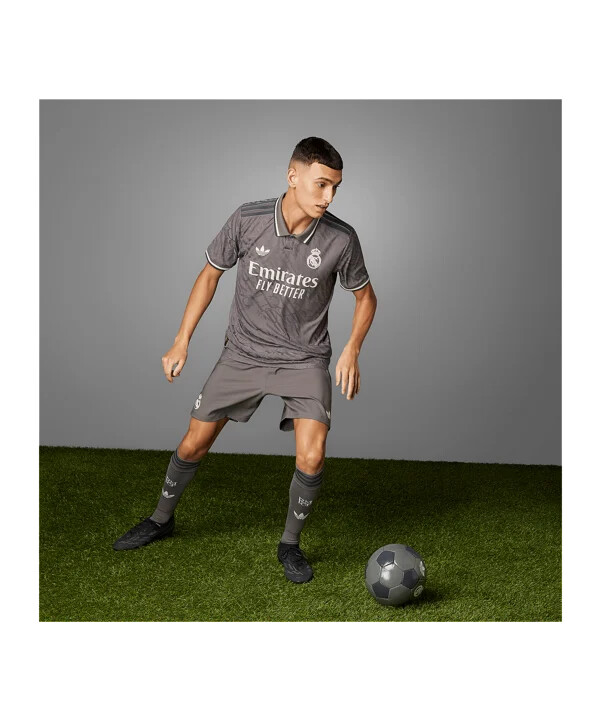 adidas originals real madrid authentic 3. dres 20242025 hnědý