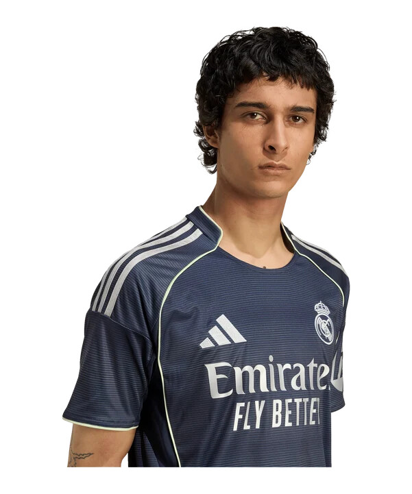 venkovní dres adidas real madrid 20252026 modrý
