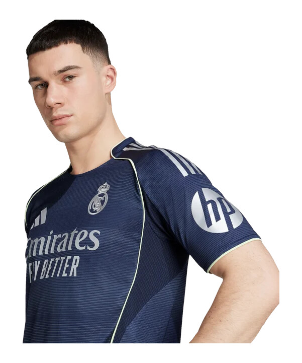 venkovní dres adidas real madrid authentic 20252026 modrý